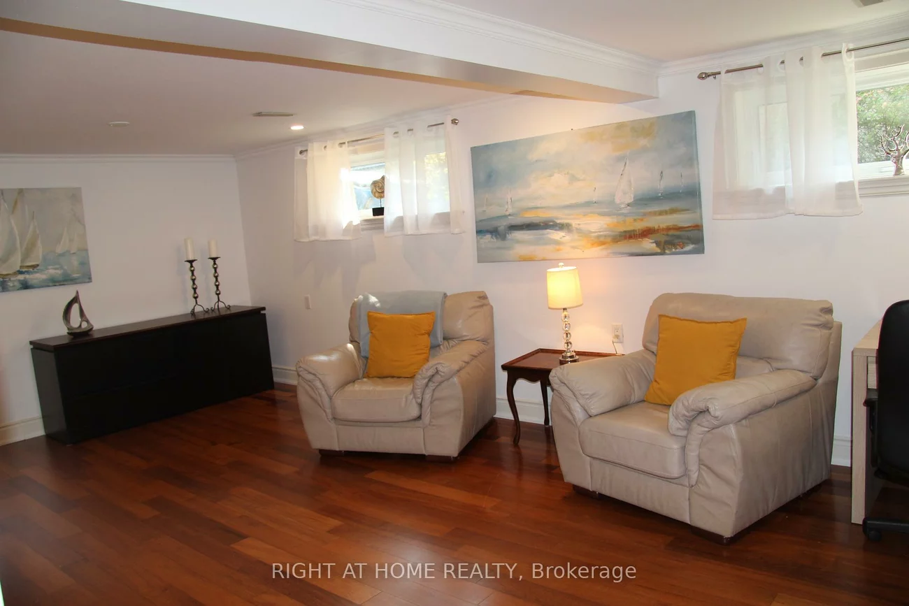 2335, Blase, Cooksville, Mississauga