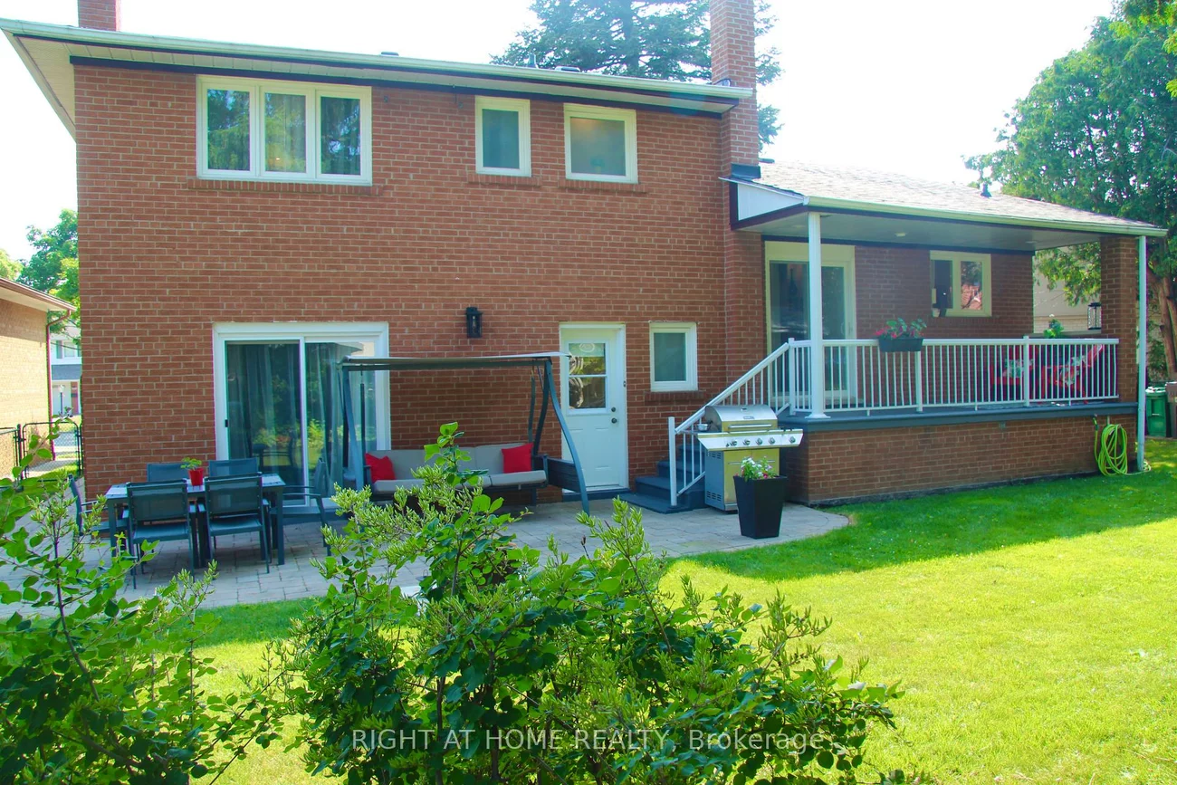 2335, Blase, Cooksville, Mississauga