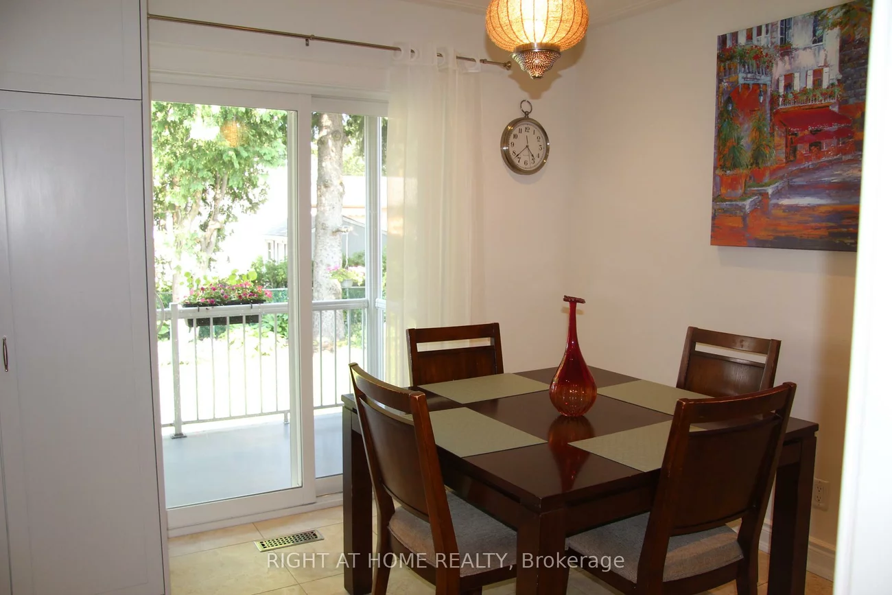 2335, Blase, Cooksville, Mississauga