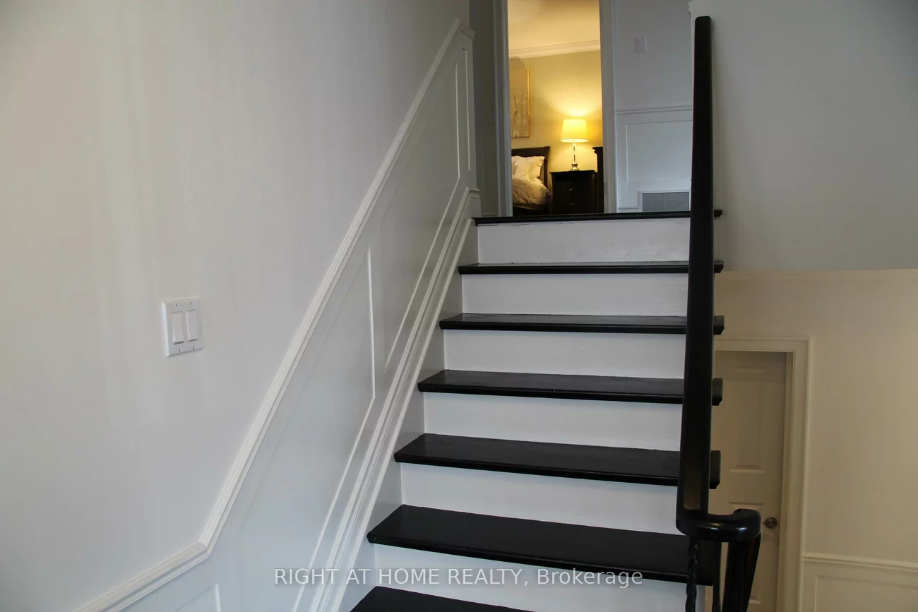 2335, Blase, Cooksville, Mississauga