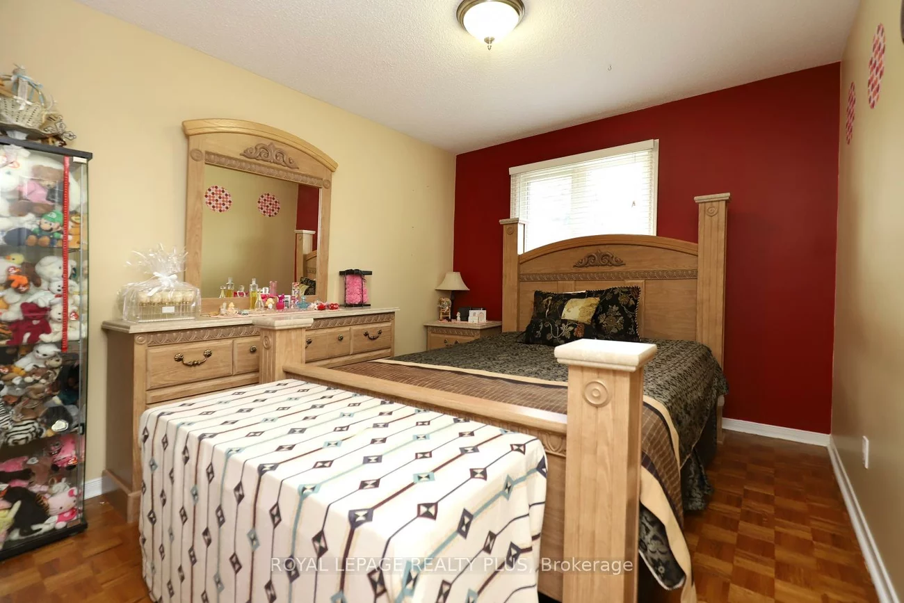 1086, Hedge, Lakeview, Mississauga