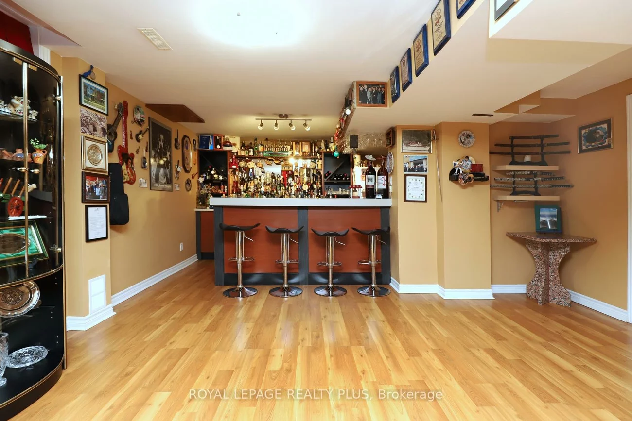 1086, Hedge, Lakeview, Mississauga