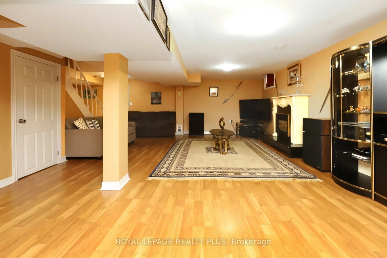 1086, Hedge, Lakeview, Mississauga