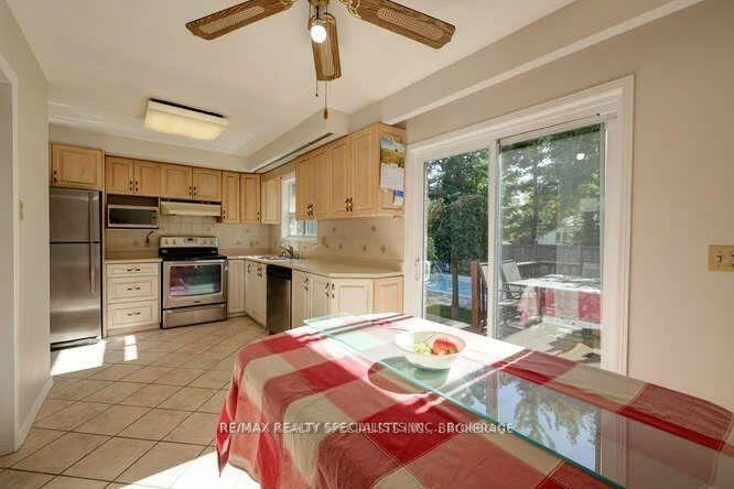 2220, Springfield, Sheridan, Mississauga