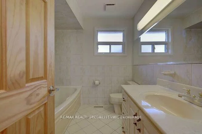 2220, Springfield, Sheridan, Mississauga