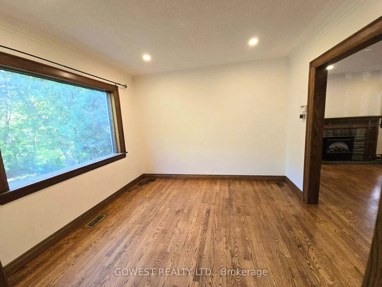 62, Pinewood, Mineola, Mississauga