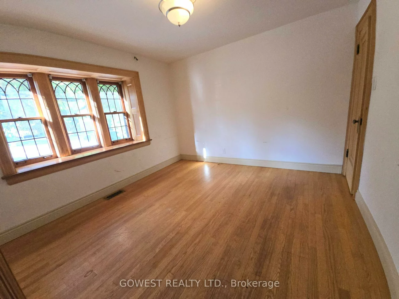 62, Pinewood, Mineola, Mississauga