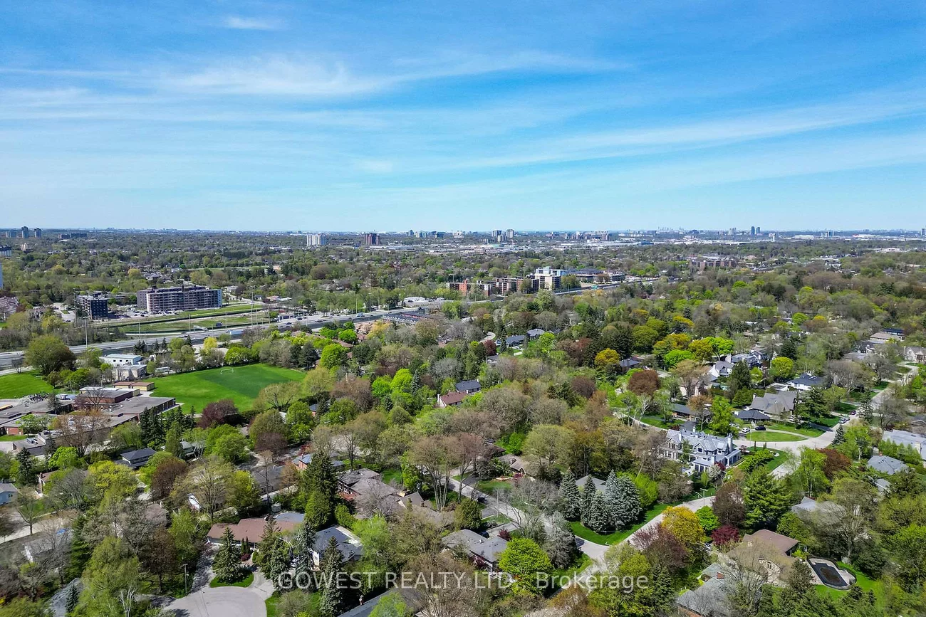 62, Pinewood, Mineola, Mississauga