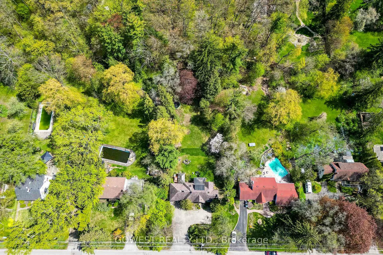 62, Pinewood, Mineola, Mississauga