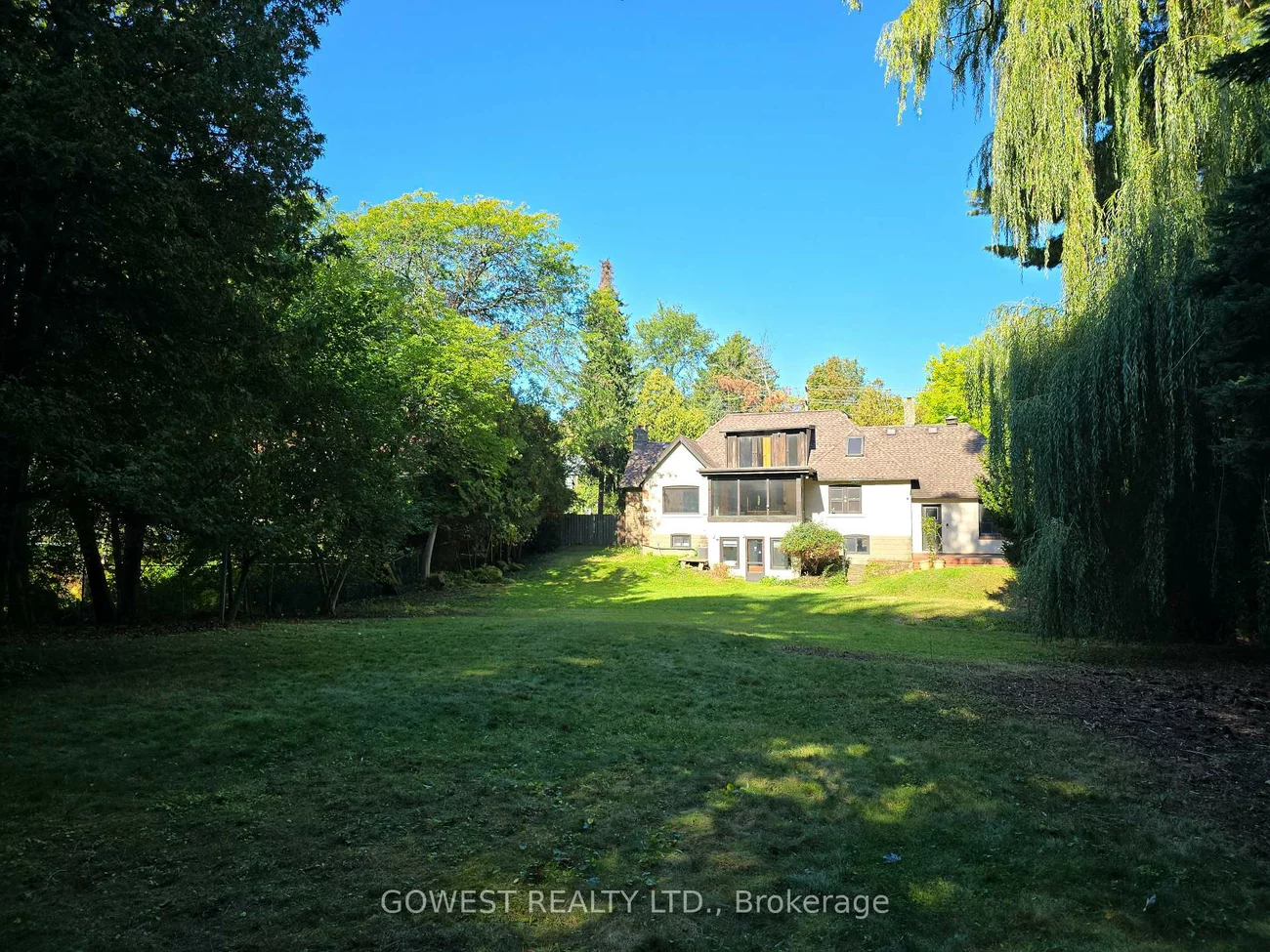 62, Pinewood, Mineola, Mississauga