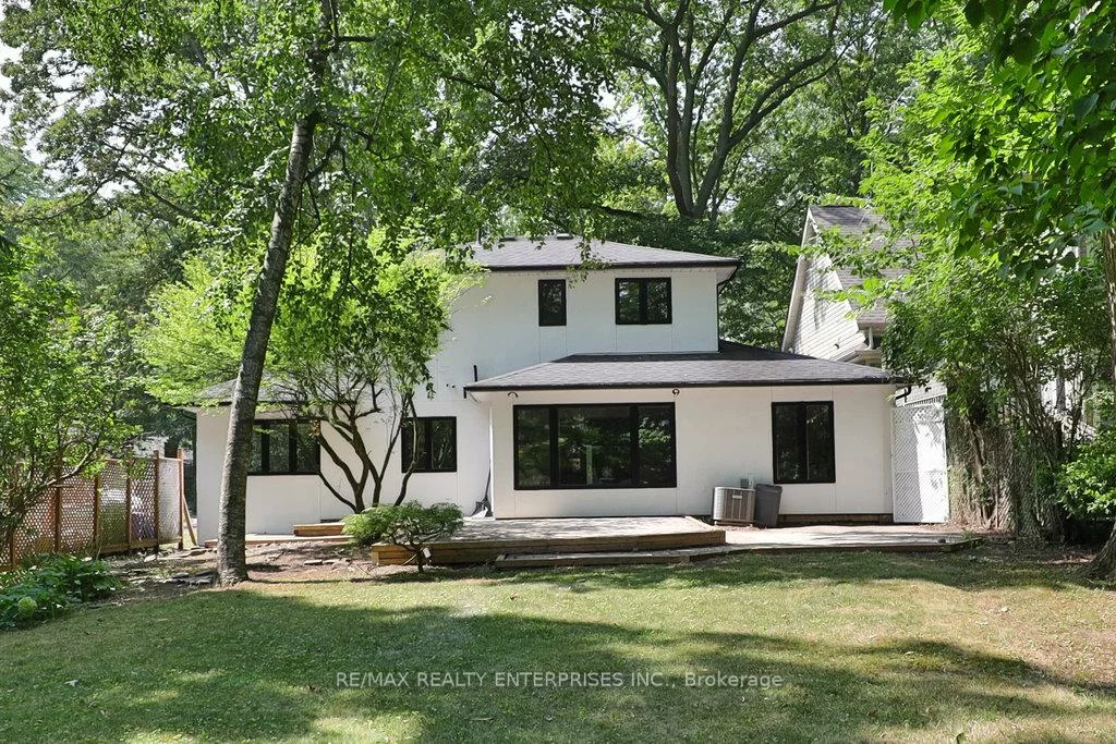 1389, Milton, Mineola, Mississauga