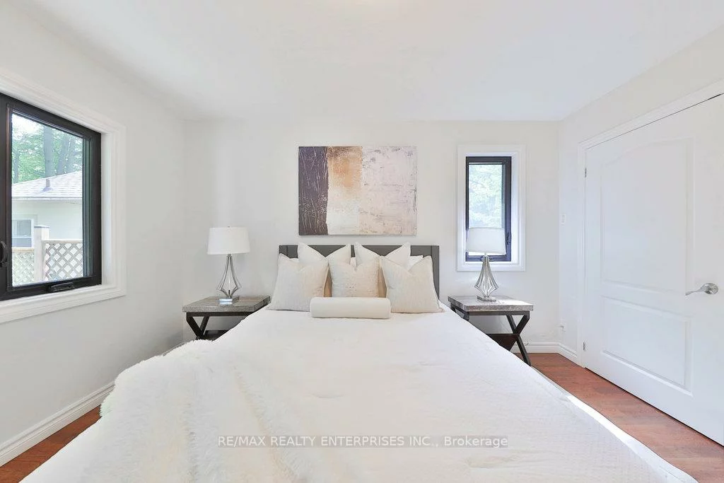 1389, Milton, Mineola, Mississauga