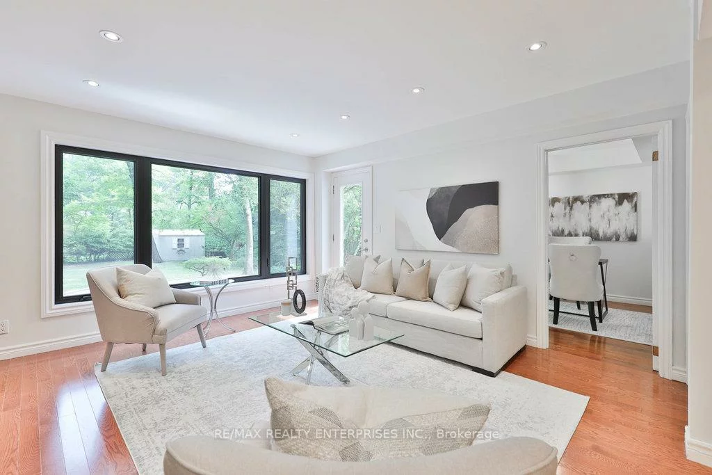 1389, Milton, Mineola, Mississauga