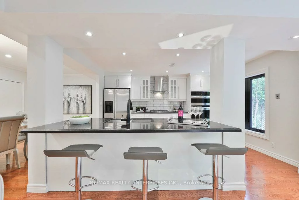 1389, Milton, Mineola, Mississauga