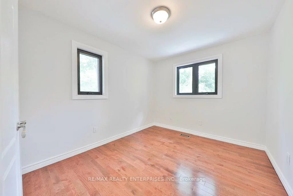 1389, Milton, Mineola, Mississauga