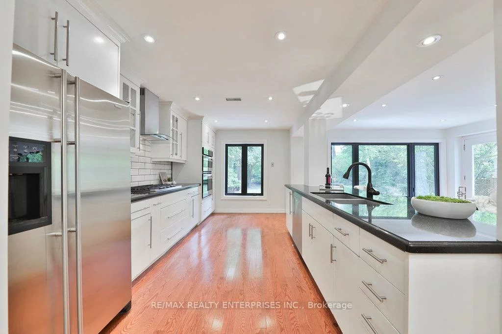 1389, Milton, Mineola, Mississauga