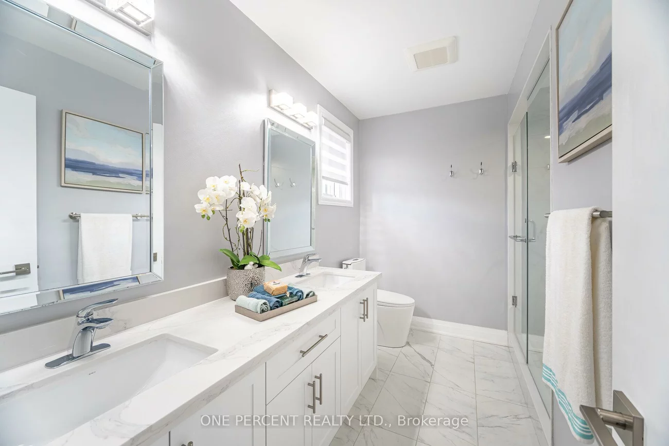 704, Bookham, Rathwood, Mississauga