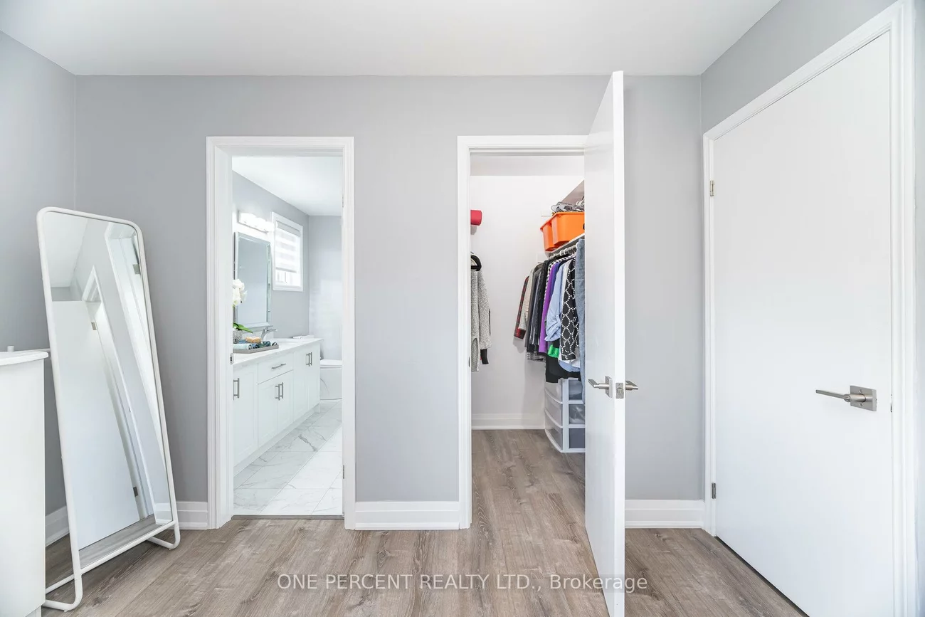 704, Bookham, Rathwood, Mississauga