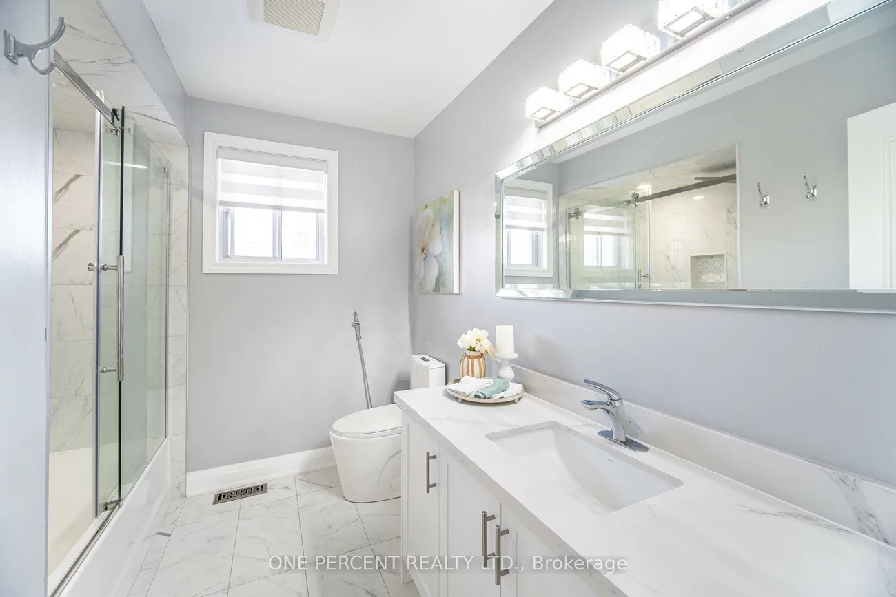 704, Bookham, Rathwood, Mississauga