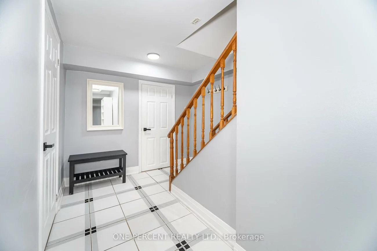 704, Bookham, Rathwood, Mississauga