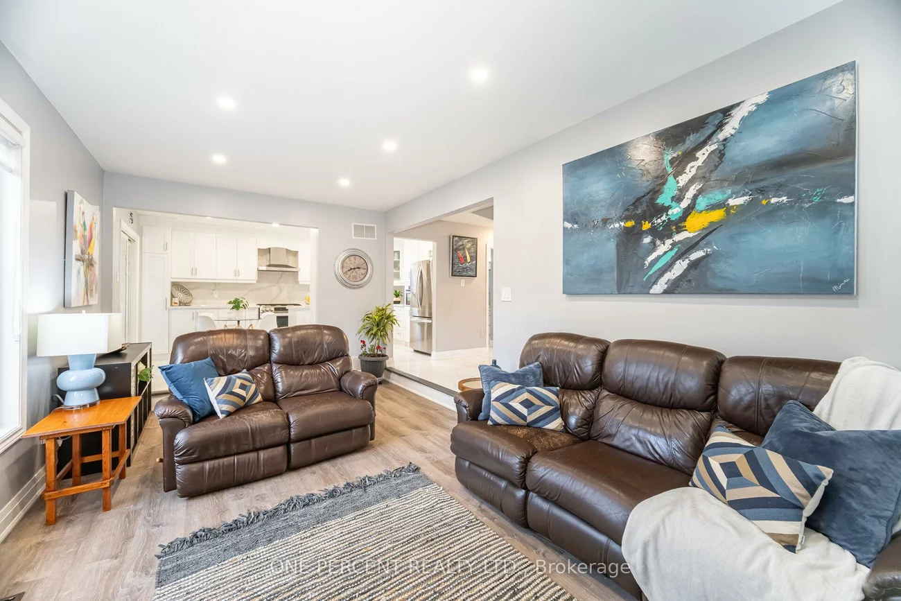 704, Bookham, Rathwood, Mississauga