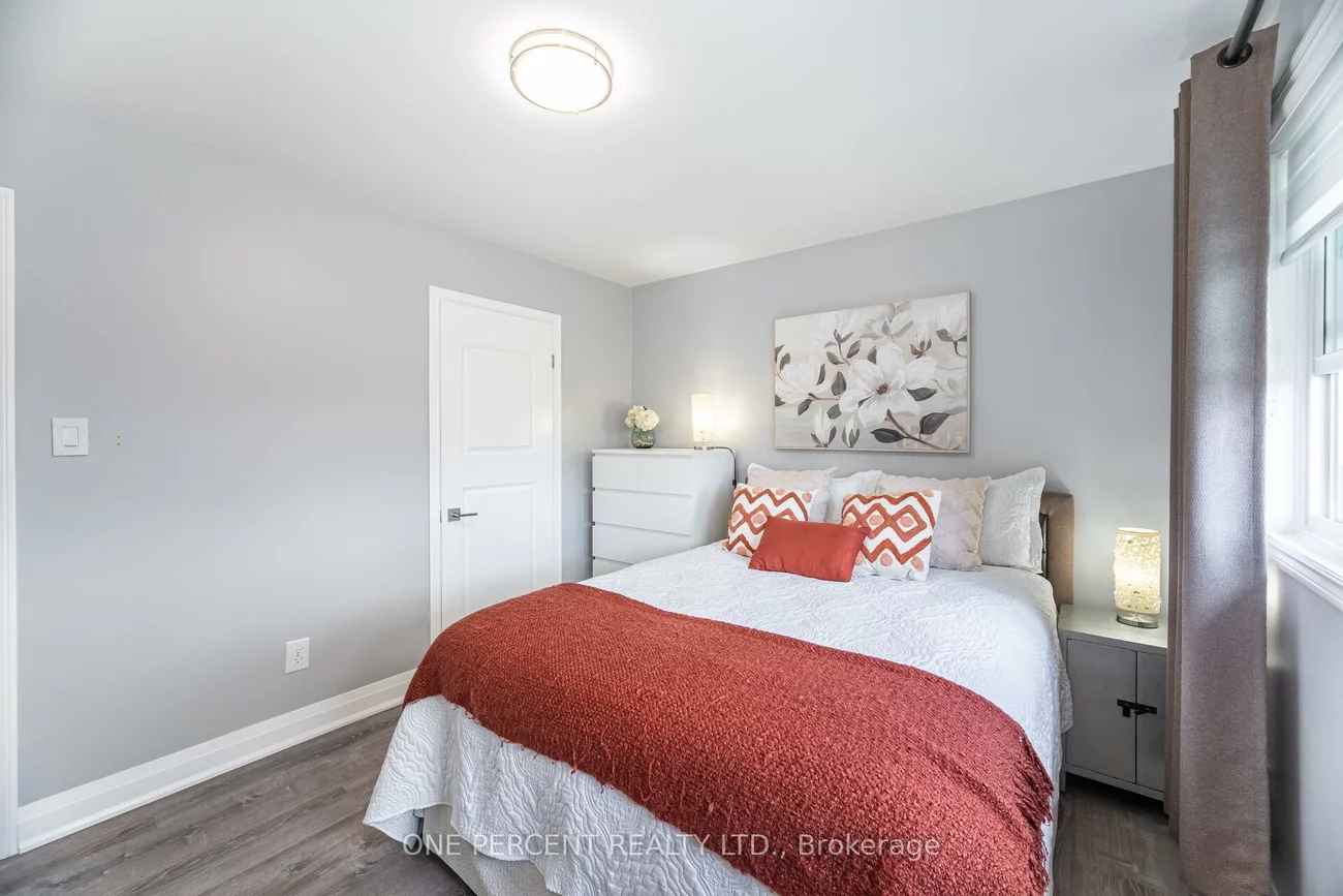 704, Bookham, Rathwood, Mississauga