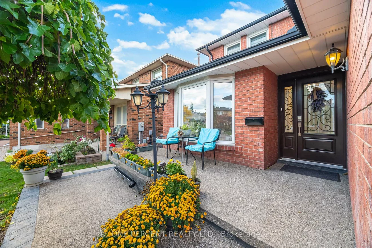 704, Bookham, Rathwood, Mississauga