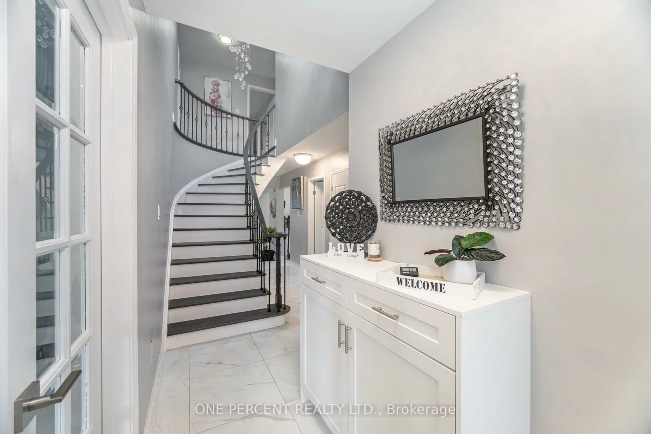 704, Bookham, Rathwood, Mississauga