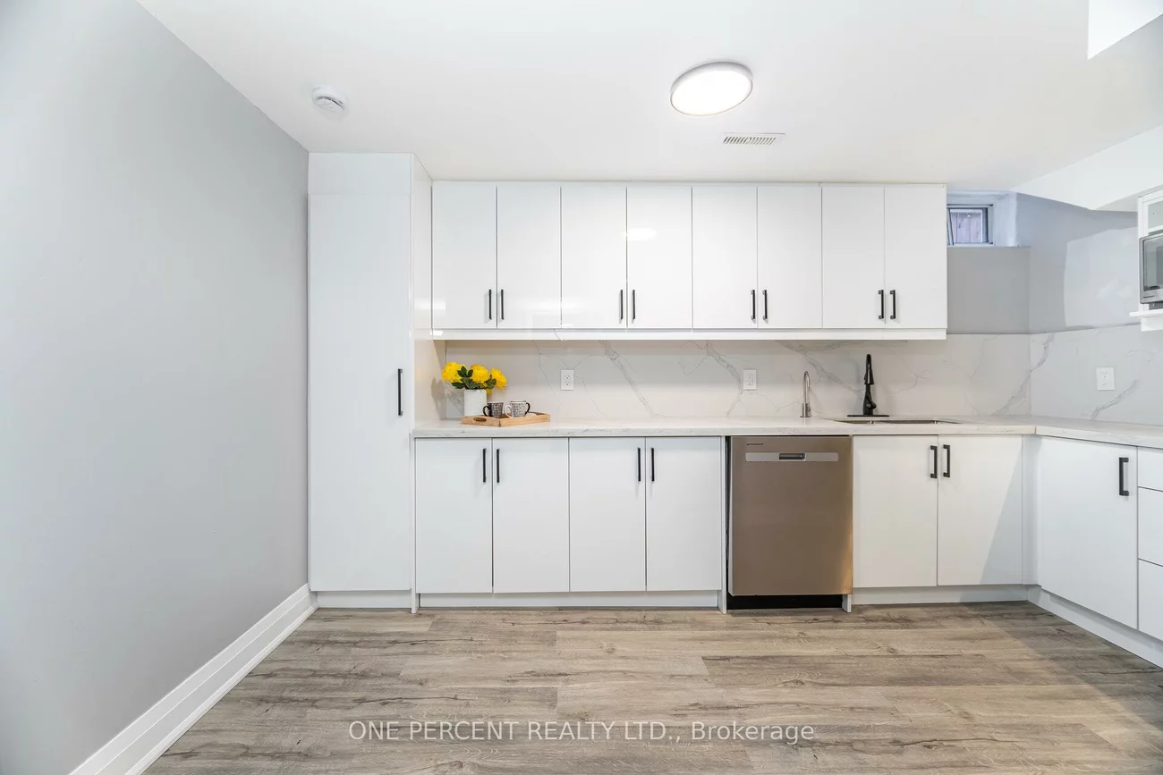 704, Bookham, Rathwood, Mississauga