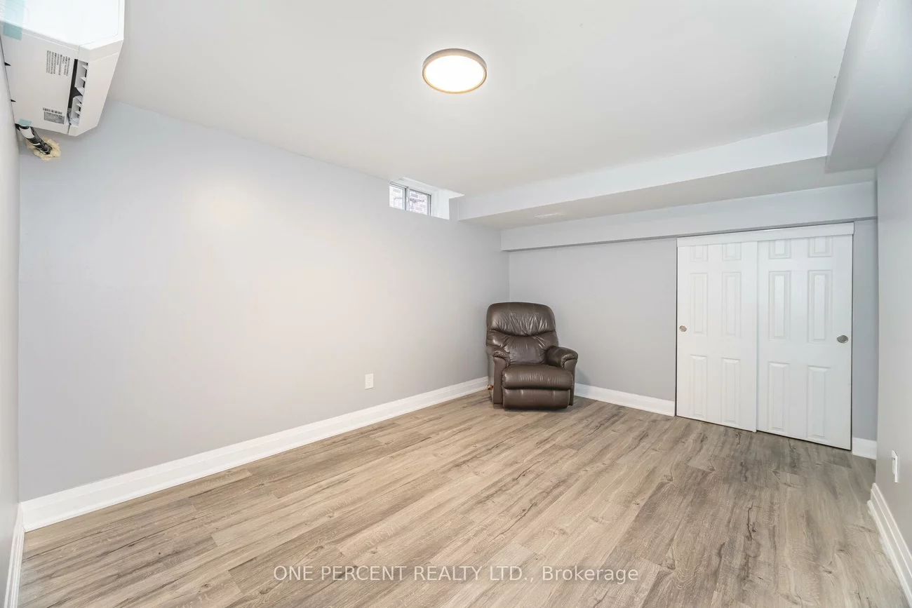 704, Bookham, Rathwood, Mississauga