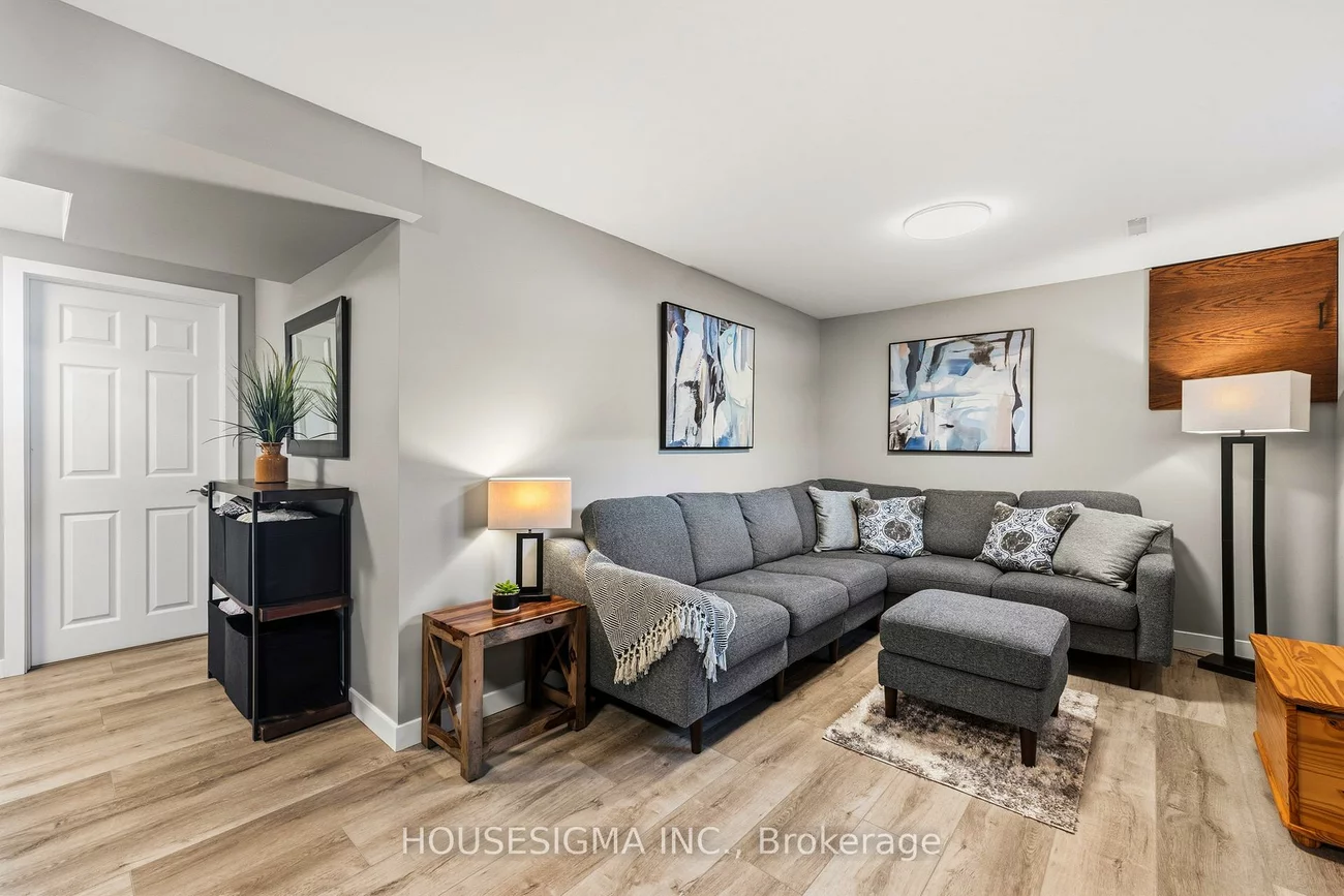 427, Lolita, Mississauga Valleys, Mississauga