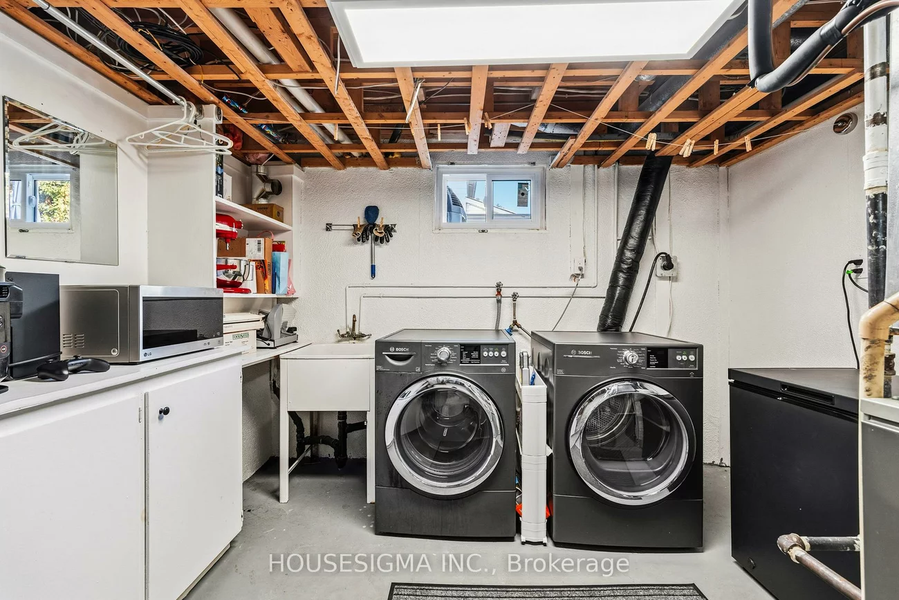 427, Lolita, Mississauga Valleys, Mississauga