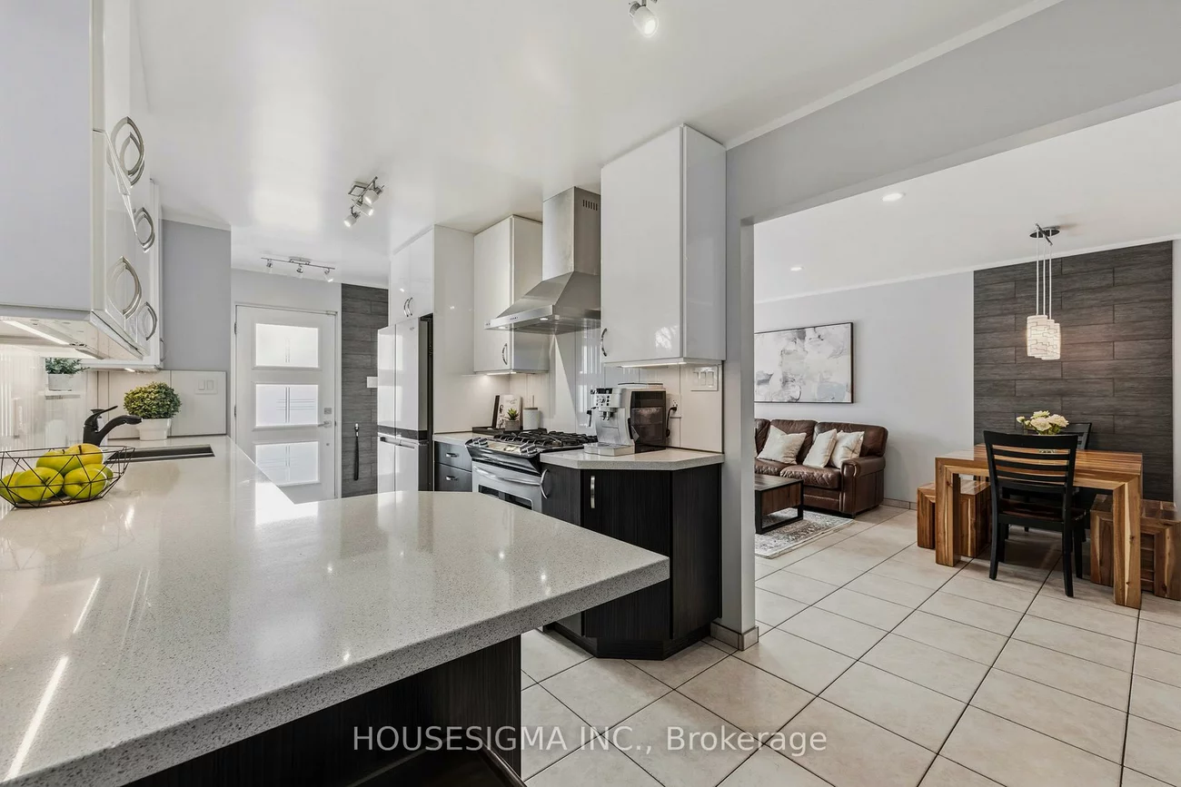 427, Lolita, Mississauga Valleys, Mississauga