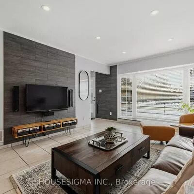 427, Lolita, Mississauga Valleys, Mississauga