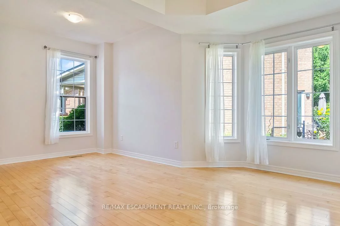 1146, Upper River, Meadowvale Village, Mississauga