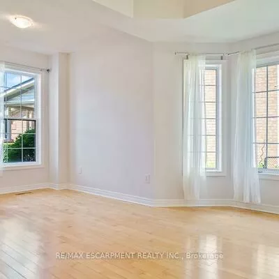 1146, Upper River, Meadowvale Village, Mississauga