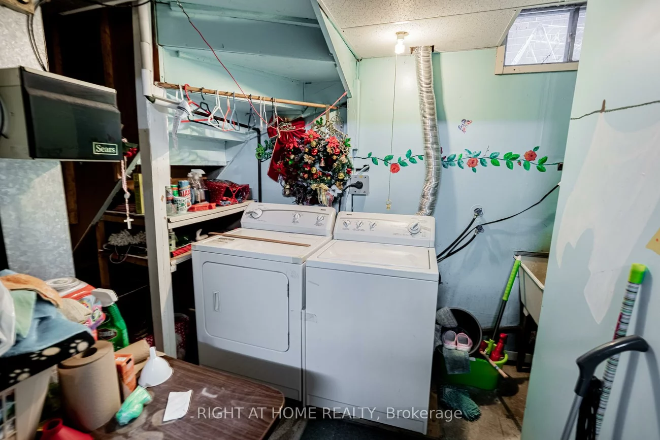 4278, Sawmill Valley, Erin Mills, Mississauga