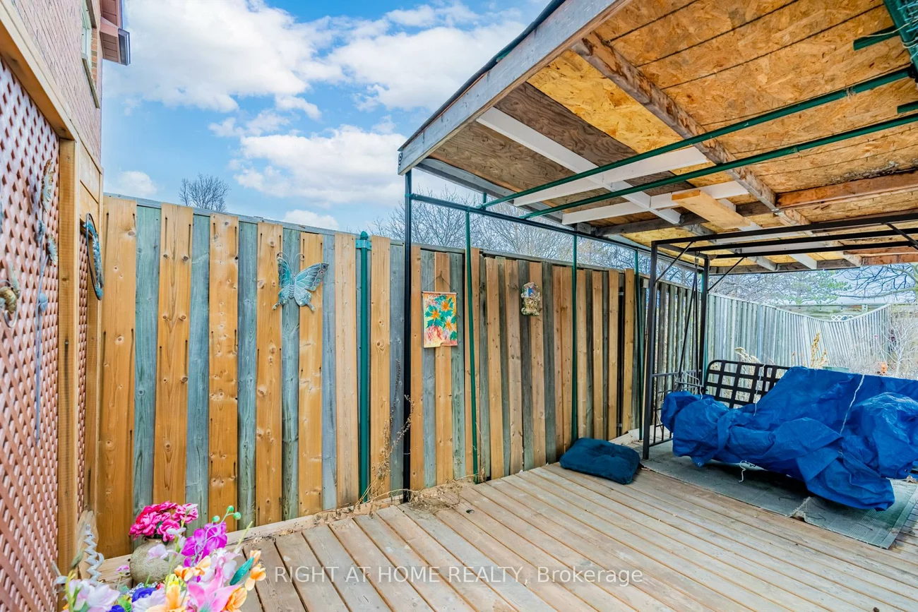 4278, Sawmill Valley, Erin Mills, Mississauga