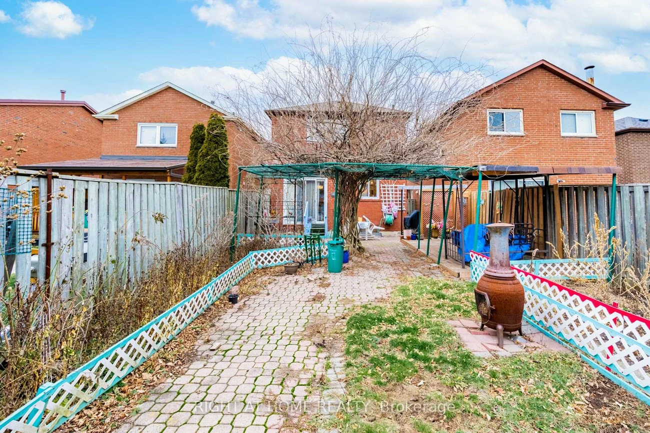 4278, Sawmill Valley, Erin Mills, Mississauga