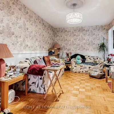 4278, Sawmill Valley, Erin Mills, Mississauga