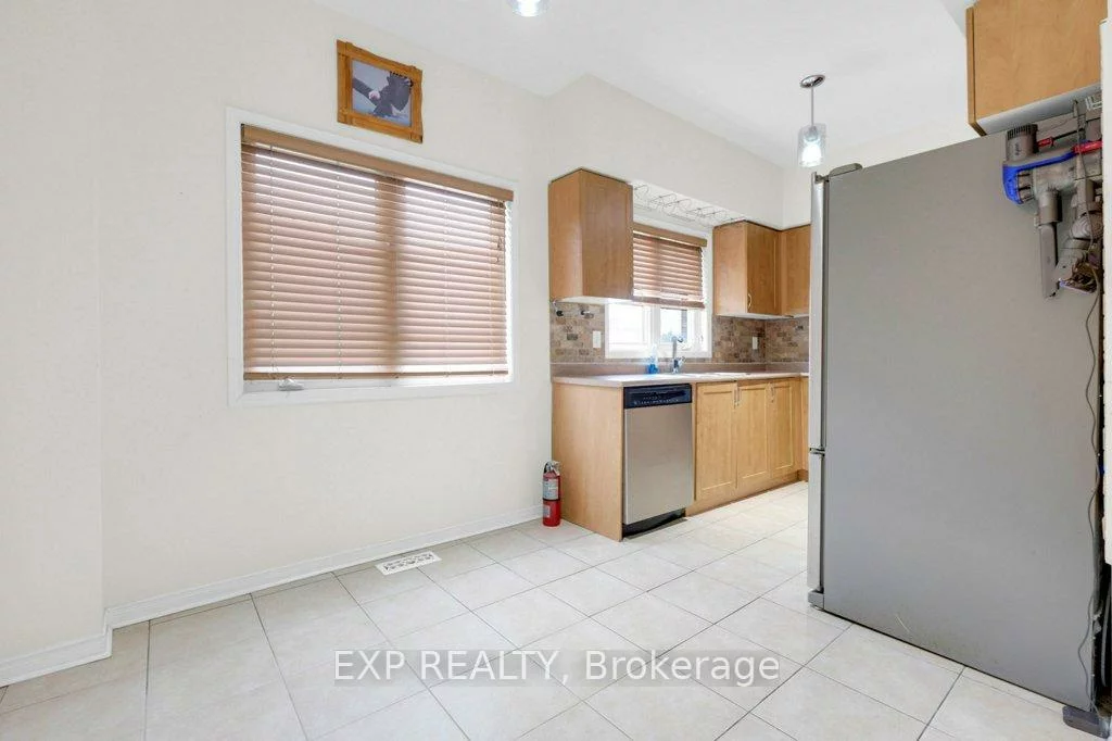 7035, Rexwood, Malton, Mississauga