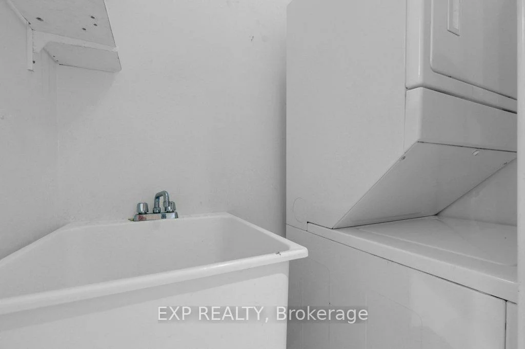 7035, Rexwood, Malton, Mississauga