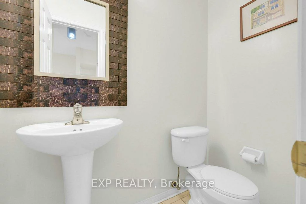 7035, Rexwood, Malton, Mississauga