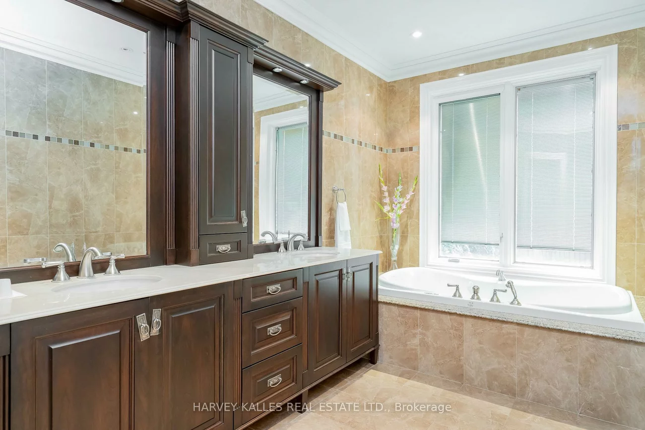 2370, Hammond, Sheridan, Mississauga