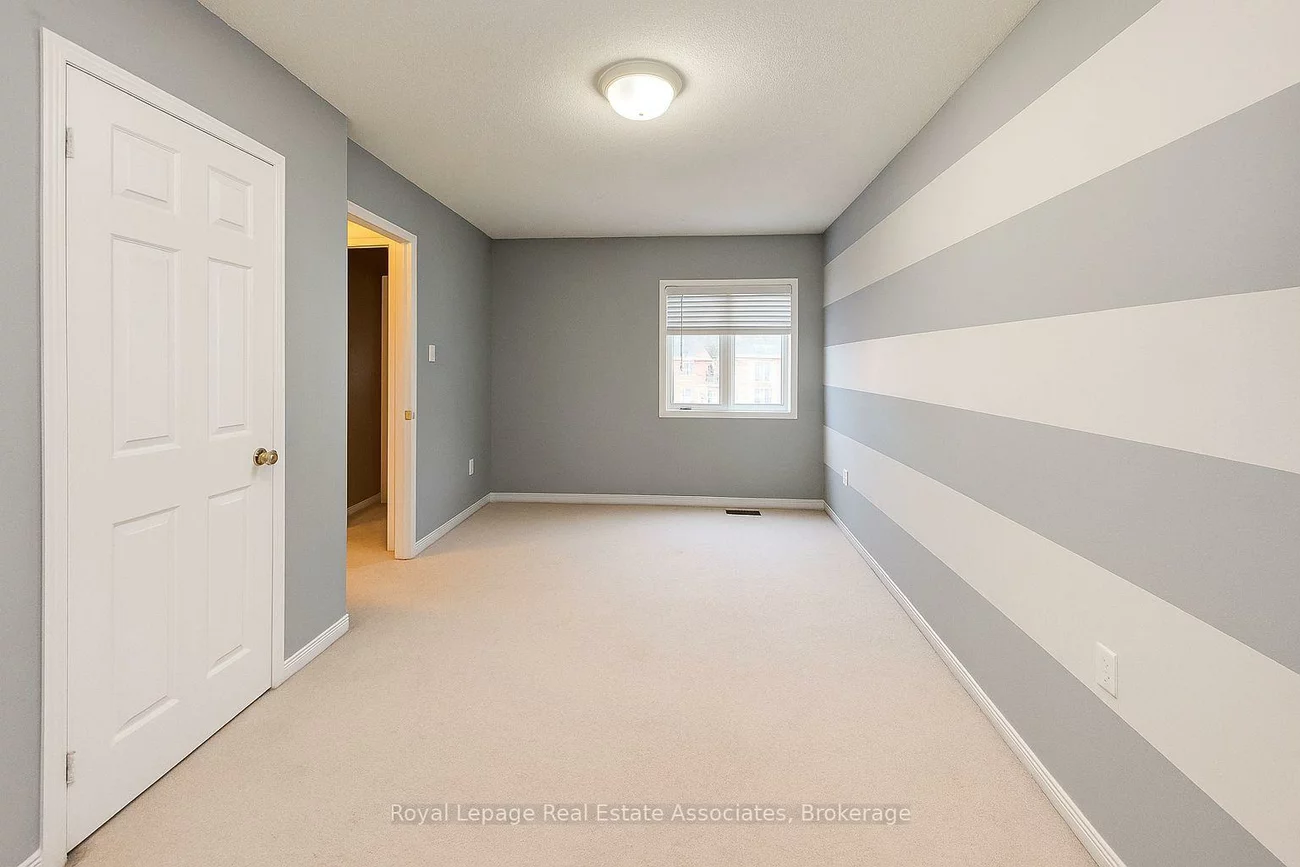 7156, Sandhurst, Lisgar, Mississauga