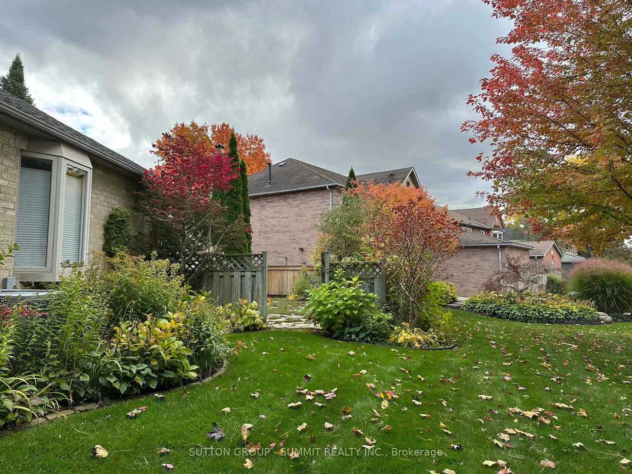 1423, Ravensmoor, East Credit, Mississauga