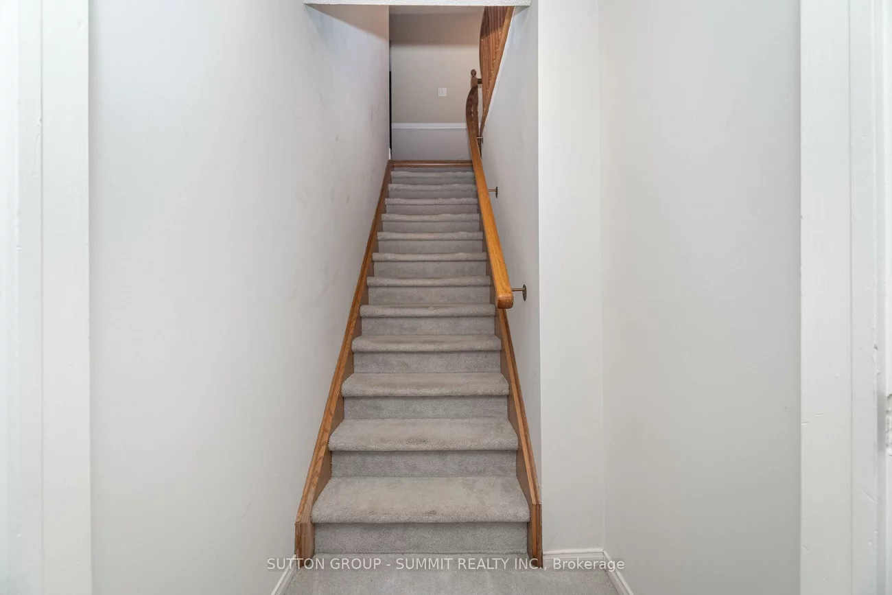 1423, Ravensmoor, East Credit, Mississauga