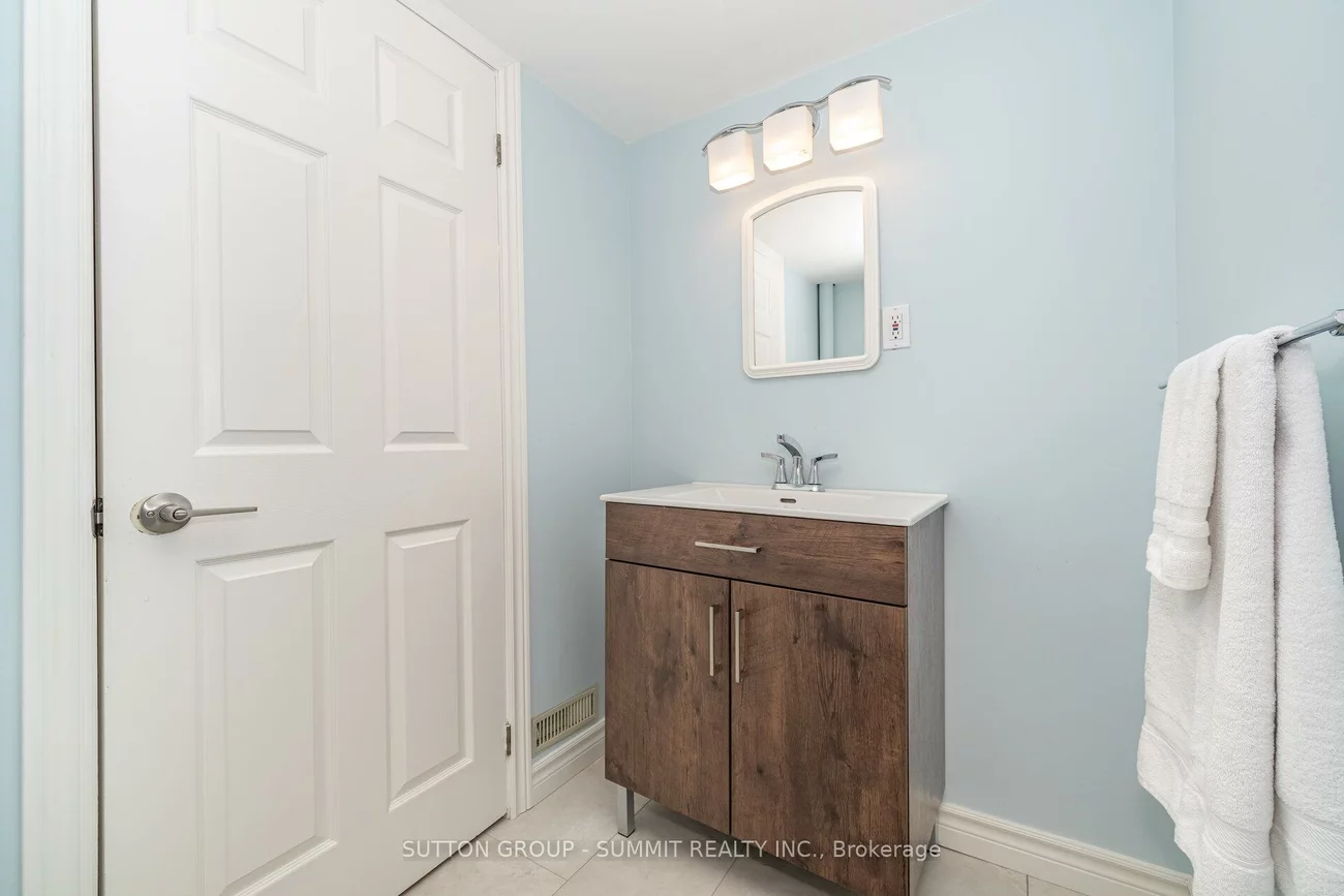 1423, Ravensmoor, East Credit, Mississauga