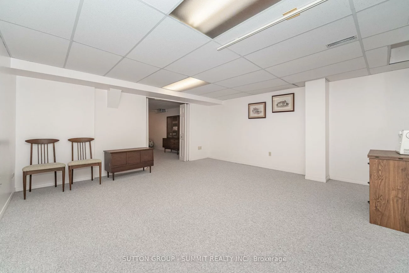 1423, Ravensmoor, East Credit, Mississauga