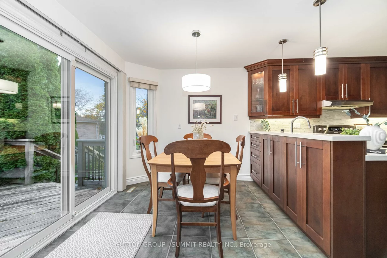 1423, Ravensmoor, East Credit, Mississauga